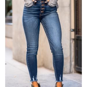 🌺KanCan🌼 High Rise Distressed Skinny Jeans!🤗